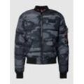 Steppjacke mit Camouflage-Muster