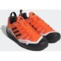 Wanderschuh ADIDAS TERREX "TERREX SWIFT SOLO 2.0" Gr. 44,5, orange (impact orange, core schwarz, crystal weiß), Textil, Synthetik, Schuhe