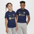 FC Barcelona Academy Pro Home Nike Dri-FIT Pre-Match Kurzarm-Fußballoberteil (ältere Kinder) - Blau