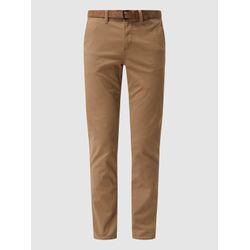 Slim Fit Chino mit Gürtel