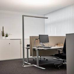 Arcchio LED-Büro-Stehlampe Jolinda, silber, CCT, Sensor,