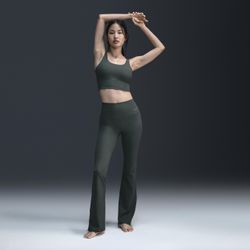 Nike Zenvy Rib Leggings in voller Länge mit sanftem Halt, hohem Taillenbund und ausgestelltem Bein (Damen) - Grün