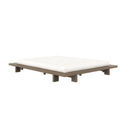 Bettgestell KARUP DESIGN "JAPAN BED Bodenbett, Holzrahmen, Futonbett, Jugendbett, Holzbett" Betten Gr. Liegefläche B/L: 160cm x 200cm H: 20cm, kein Härtegrad, braun (kiefer carob lackiert) Massivholzbett mit Lattenrost, Kiefer massiv, Doppelbett ohne Kopfteil