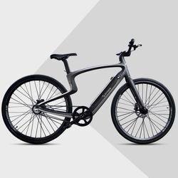 Urtopia Smartes Carbon E-Bike Lyra Gr. L 35Nm Blinker Anti Diebstahl Navi App Sprachsteuerung